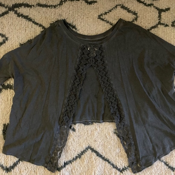 Open Lace Back // - Picture 4 of 5